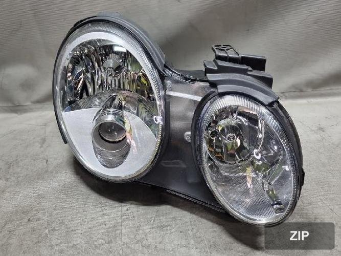 Kia Opirus 2009 — фара головного света правая HID 921023F6XX