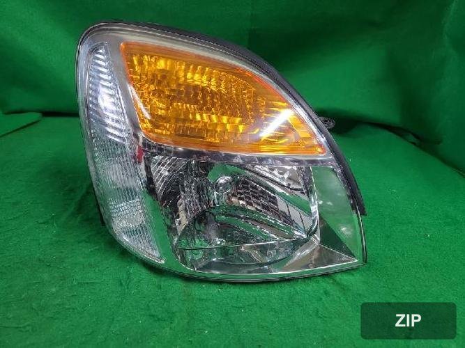 Hyundai Starex 2006 — фара передняя правая