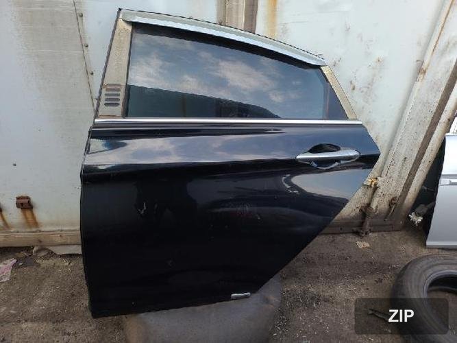 Hyundai Sonata 2010 — дверь задняя левая
