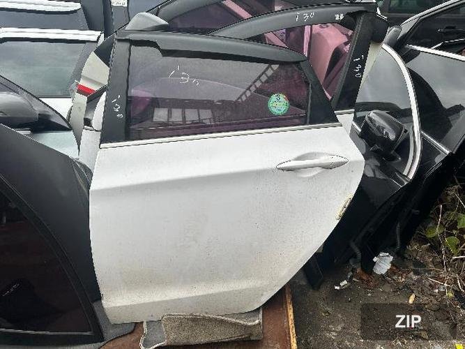 Hyundai i30 2015 — дверь задняя левая