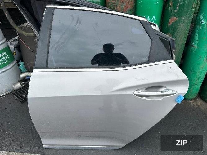 Hyundai Grandeur 2014 — задняя левая дверь 2