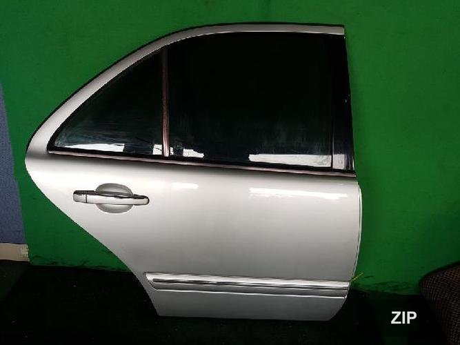 Mercedes-Benz E-Class 2002 — дверь задняя правая