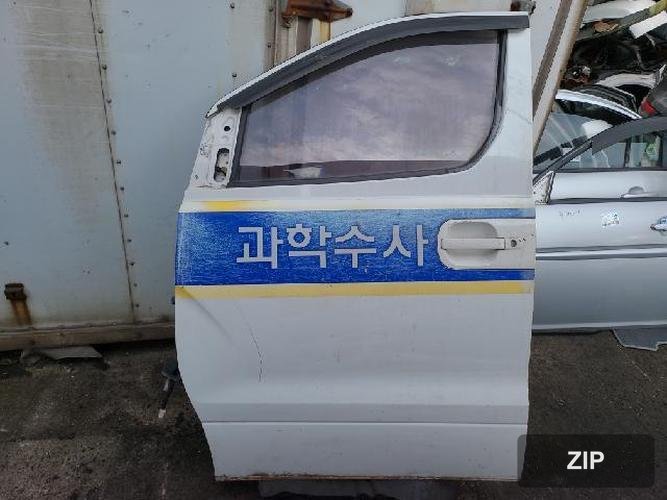 Hyundai Starex 2010 — передняя дверь левая