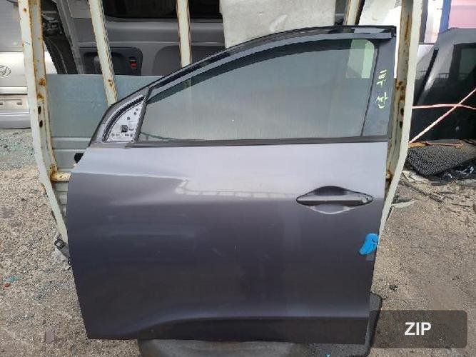 Hyundai Tucson 2010 — передняя дверь левая