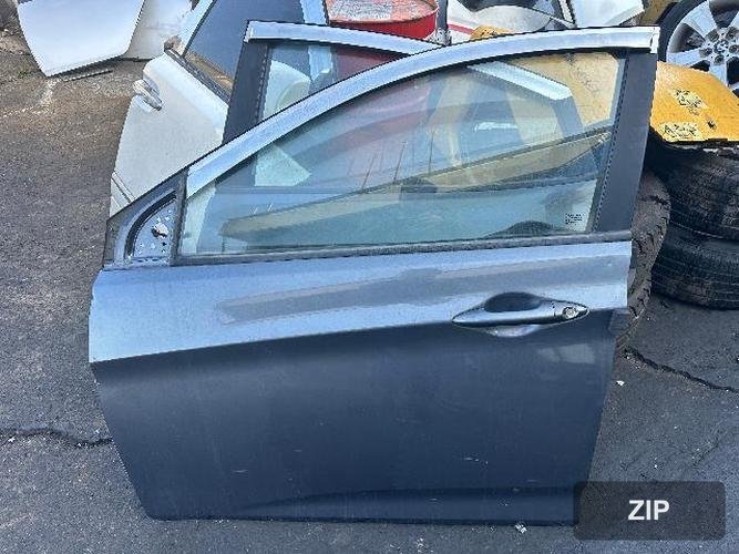 Hyundai Accent 2011 — передняя дверь левая