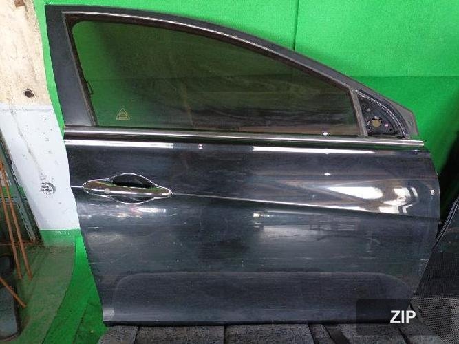Hyundai Sonata 2009 — передняя дверь правая