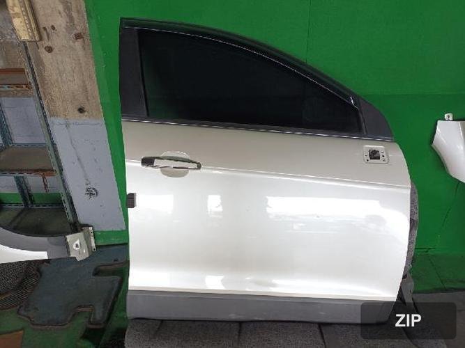 Chevrolet Captiva 2011 — передняя дверь правая