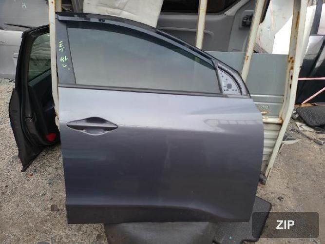 Hyundai Tucson 2010 — передняя дверь правая