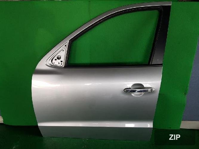 Hyundai Santa Fe 2010 — передняя дверь левая