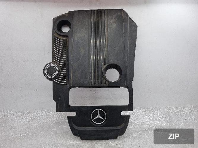 Mercedes-Benz C-Class 2011 — крышка двигателя A2710101267
