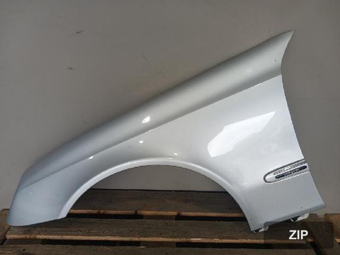 Mercedes-Benz E-Class 2006 — крыло левое