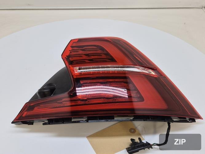 Volvo S60 2021 — фонарь задний правый