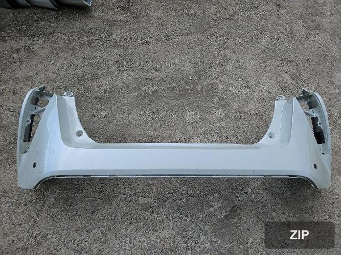 Toyota Prius 2020 — задний бампер
