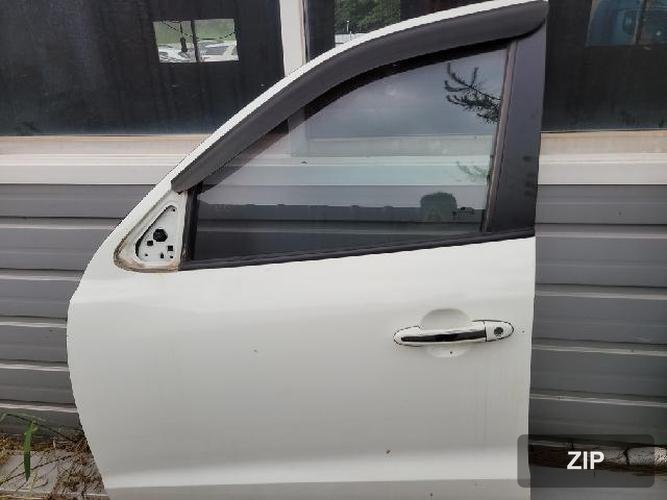 Hyundai Santa Fe 2006 — дверь передняя левая