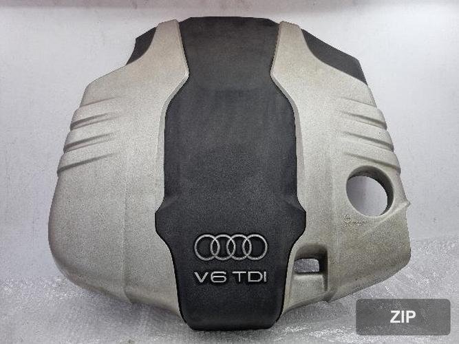 Audi Q7 2014 — крышка двигателя