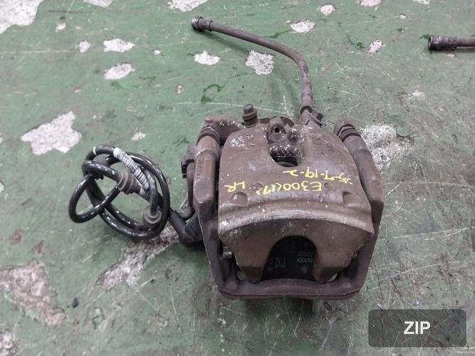 Mercedes-Benz E-Class 2017 — задний тормозной суппорт левый A0004232781