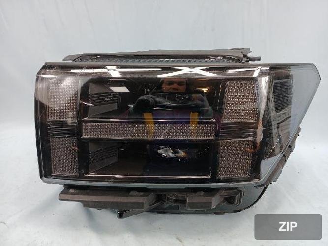 Hyundai Santa Fe 2024 — фара левая