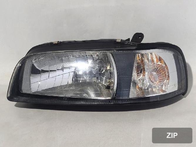 Renault SM5 2004 — фара левая