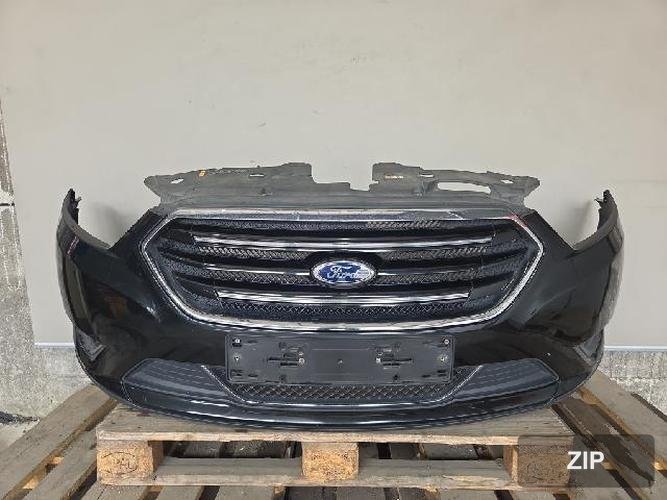 Ford Taurus 2013 — передний бампер