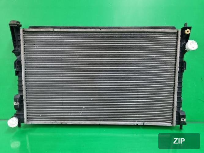 Ford MKS 2014 — радиатор DG13 8005 FA