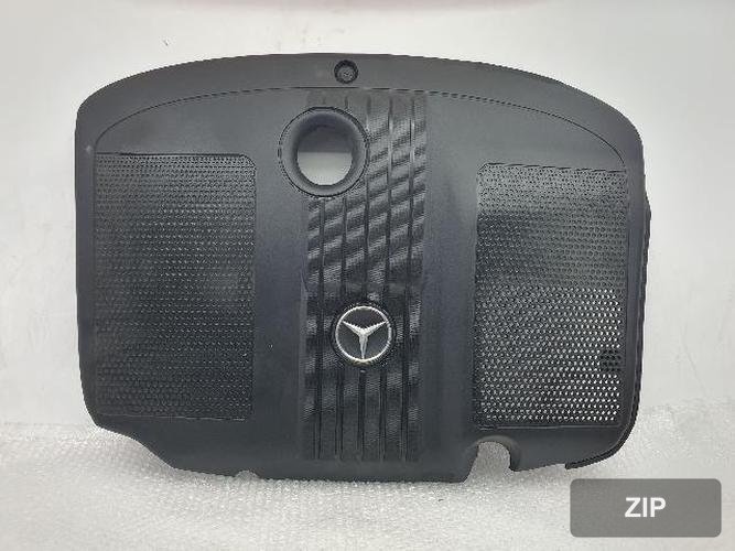 Mercedes-Benz E-Class 2014 — крышка двигателя A651 010 27 67