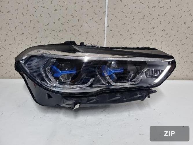 BMW X Series 2022 — фара головного света правая 63119481790