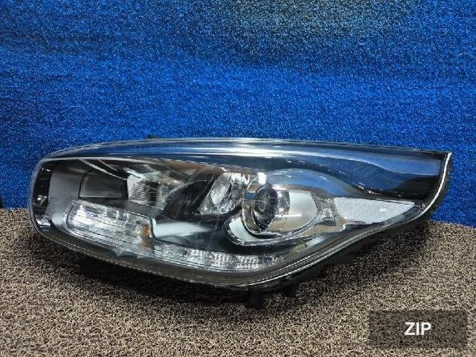 Kia Carens 2014 — фара левая 92101A4