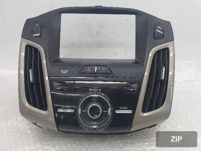 Ford Focus 2012 — панель центральной консоли BM51-18835-DAW