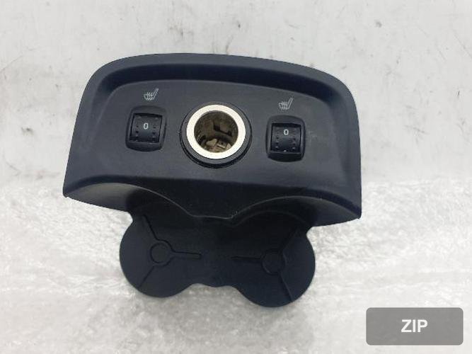 Ford Focus 2012 — кнопка обогрева сидений BM51-A047A03-B01