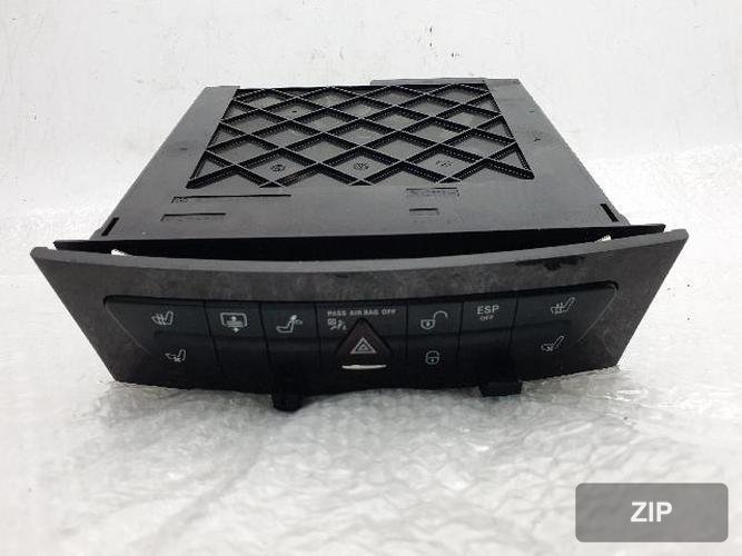 Mercedes-Benz CLS-Class 2005 — кнопки/переключатели A211 680 05 52
