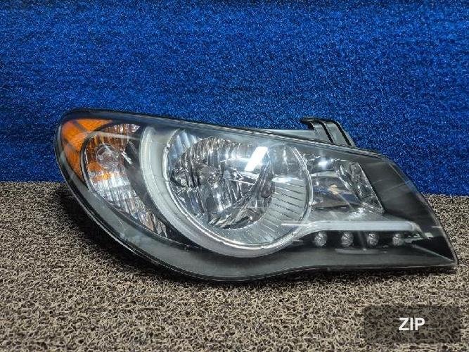 Hyundai Avante 2011 — фара правая 921022Q000