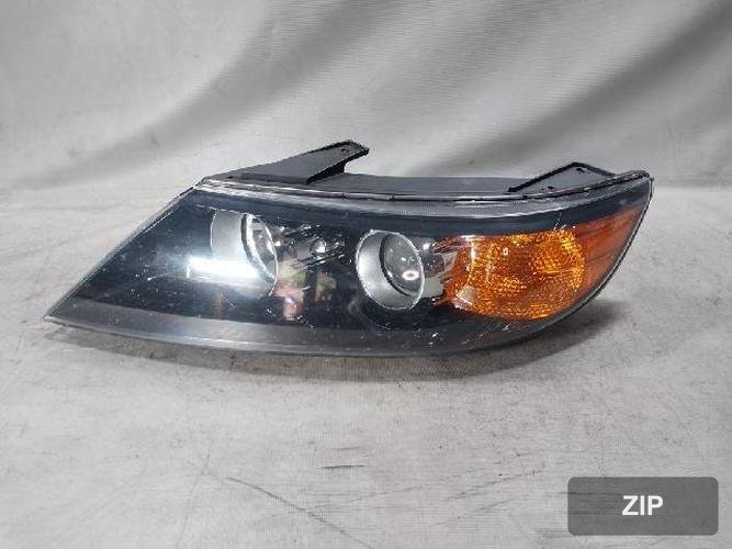 Kia Sorento 2010 — фара левая