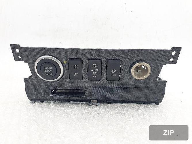 Renault QM5 2014 — кнопка/переключатель 68260 7642R 1
