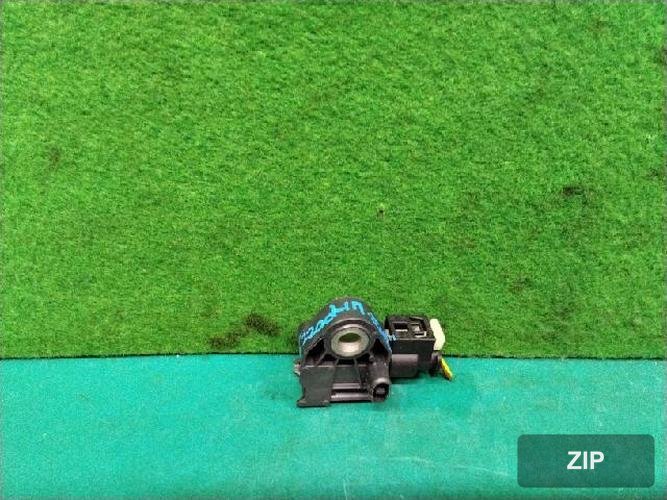 Mercedes-Benz E-класс 2017 — датчик удара A2139051300