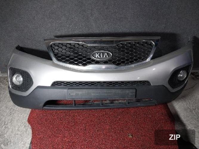 Kia Sorento 2010 — передний бампер