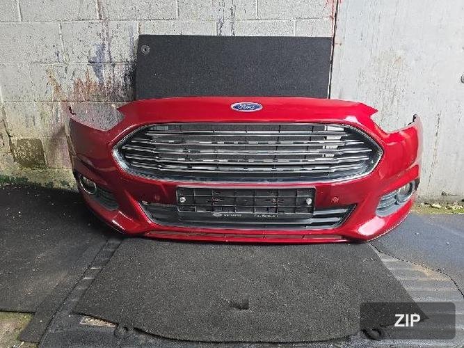Ford Mondeo 2016 — передний бампер правый