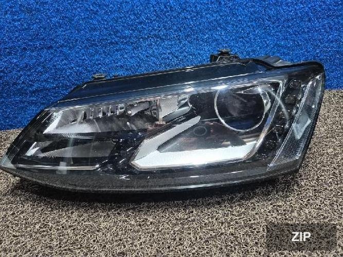 Volkswagen Jetta 2014 — фара левая 5C7941751E