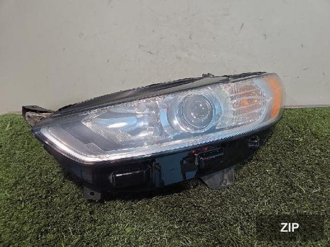 Ford Fusion 2014 — фара левая DS73 13W030 CD