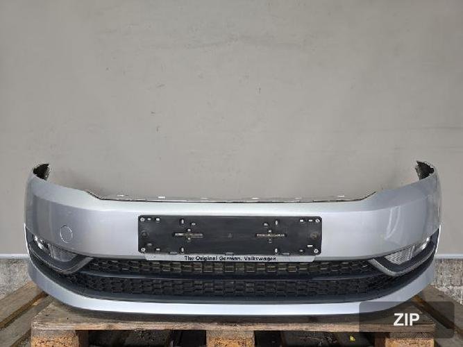 Volkswagen Passat 2015 — передний бампер