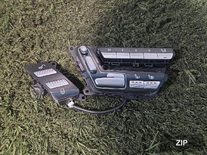 Mercedes-Benz S-Class 2008 — кнопка/переключатель A2218709258