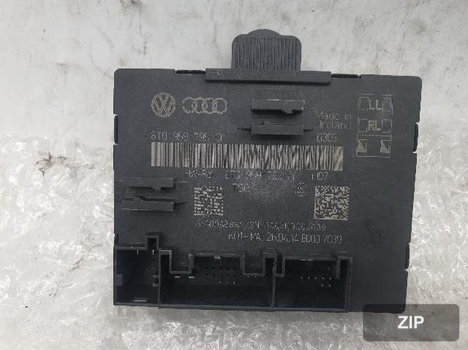 Audi A4 2014 — модуль управления дверью 8T0 959 795 Q