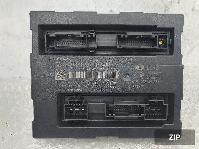Audi A4 2014 — блок управления BCM 8K0 907 064 JR