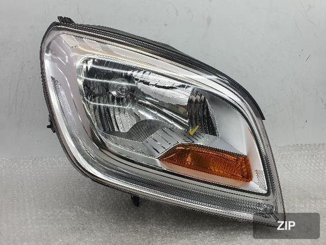 GM Daewoo Orlando 2015 — фара правая