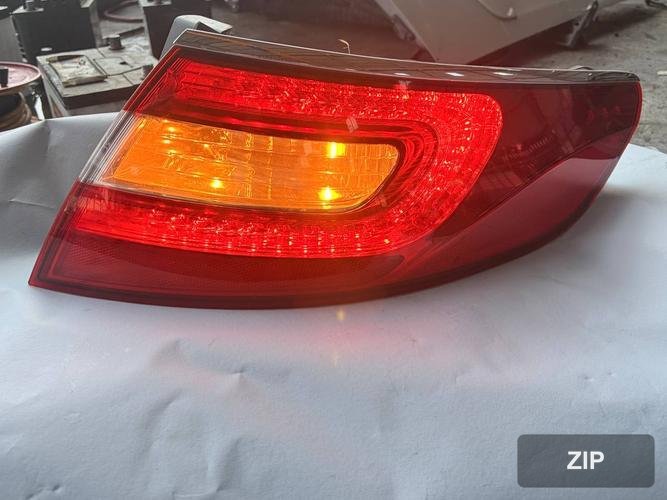 Hyundai Grandeur 2012 — противотуманный фонарь правый