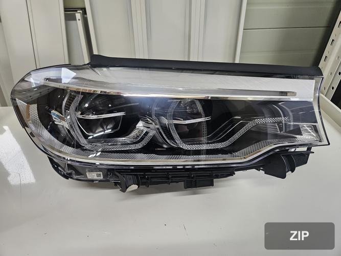 BMW 5 серия 2020 — фара правая 63117214962