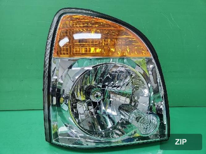 Hyundai Porter 2004 — фара передняя правая