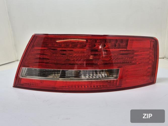Audi A6 2008 — фонарь задний правый (наружный) 4F5945096N