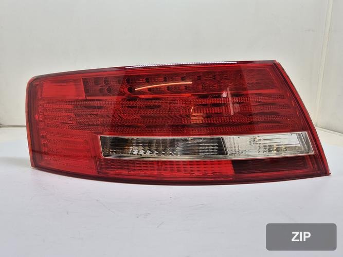 Audi A6 2008 — задний фонарь левый наружный 4F5945095N