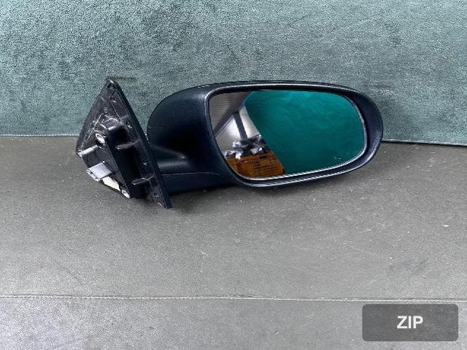 Kia Forte 2010 — боковое зеркало правое