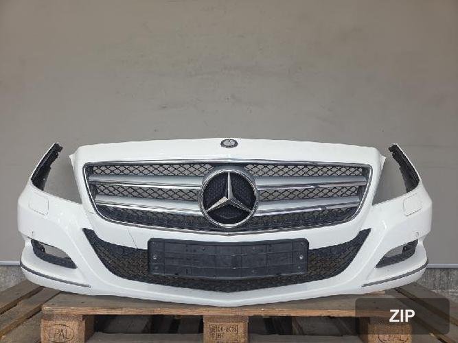 Mercedes-Benz CLS-Class 2013 — передний бампер